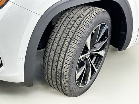 New 2025 Volkswagen Atlas Cross Sport SEL Premium R-Line image 25