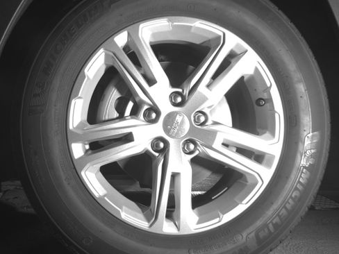 Used 2024 GMC Terrain SLE FWD image 12