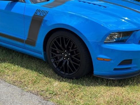 Used 2013 Ford Mustang Boss 302 w/ Boss 302 Accessory Pkg RWD image 10