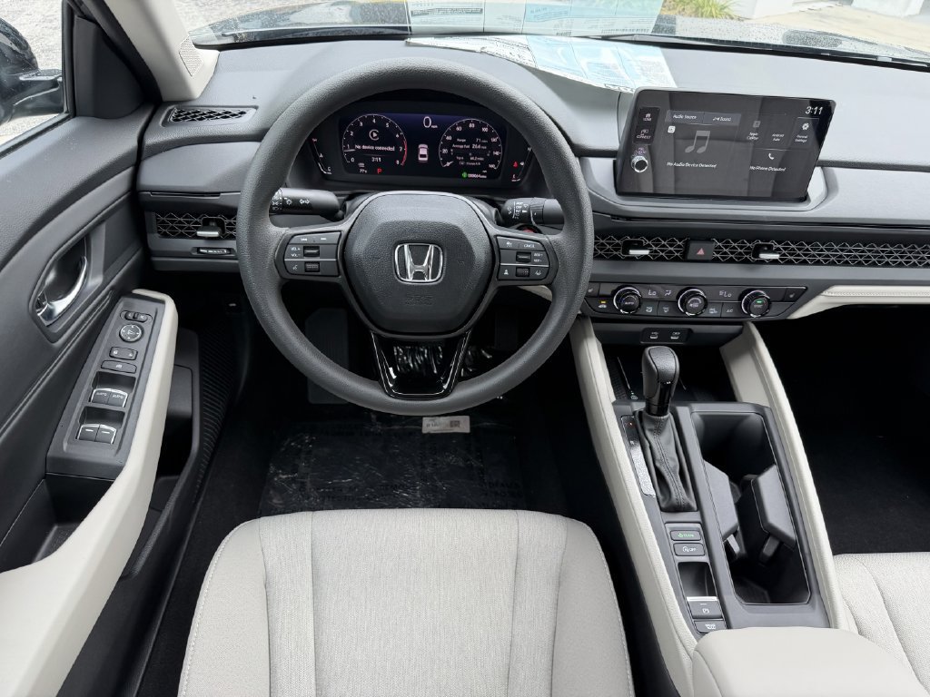 Used 2025 Honda Accord SE image 12