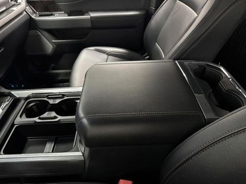 Used 2024 Ford F350 Lariat w/ Chrome Package image 21