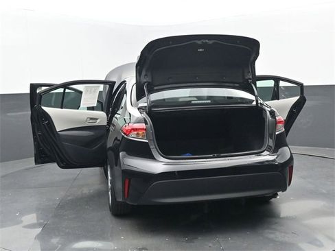 Used 2026 Toyota Corolla LE image 34