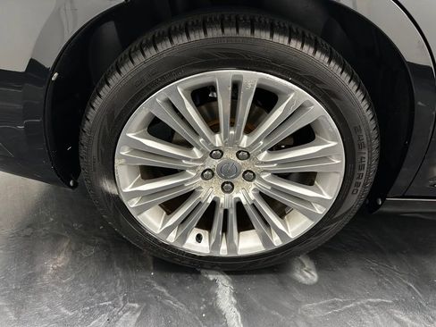 Used 2012 Chrysler 300 C w/ 19-Premium Speaker Group image 31