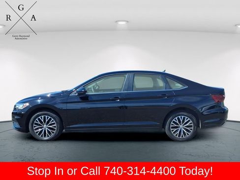 Used 2020 Volkswagen Jetta SE w/ SE Cold Weather Package FWD image 4