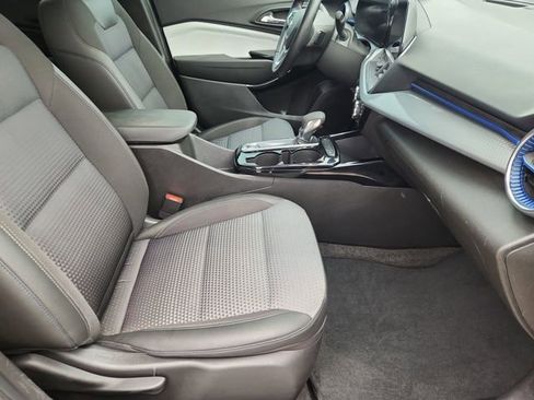 Used 2024 Chevrolet Trax LT w/ Driver Confidence Package FWD image 25