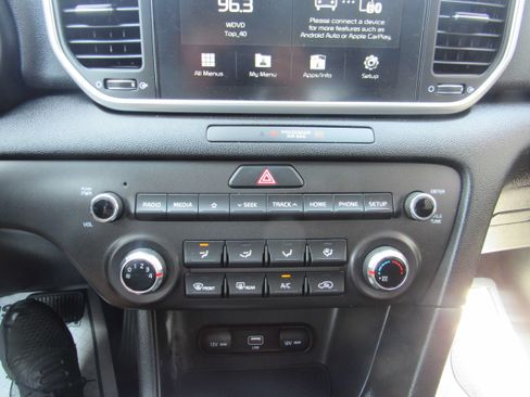 Used 2021 Kia Sportage LX FWD image 16