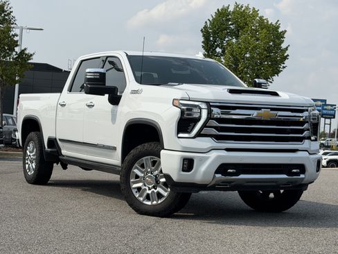 Used 2024 Chevrolet Silverado 2500 High Country w/ High Country Premium Package AWD/4WD image 31