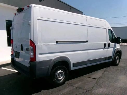 Used 2018 RAM ProMaster 2500 FWD image 3