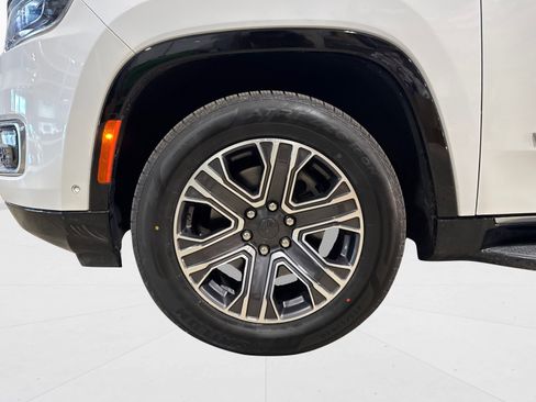 Used 2024 Jeep Wagoneer Series II w/ Flexible Seating Group image 54