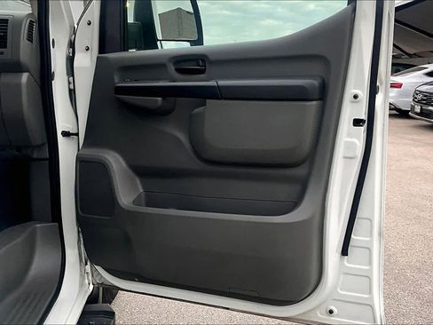 Used 2020 Nissan NV 3500 S image 21