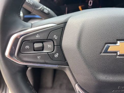 Used 2025 Chevrolet Trax LT w/ LT Convenience Package FWD image 18