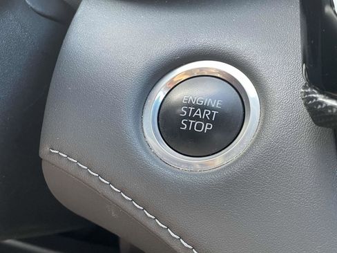 Used 2024 Toyota Highlander XSE image 9