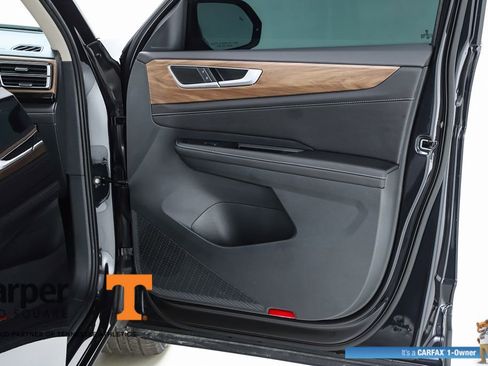 Used 2025 Volkswagen Atlas SE w/ Panoramic Sunroof Package AWD/4WD image 31