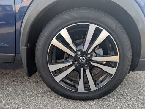 Used 2019 Nissan Kicks SV image 25