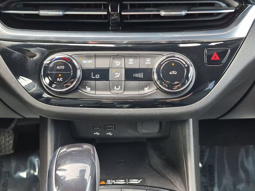 Used 2024 Buick Envista Sport Touring w/ Convenience I Package FWD image 25