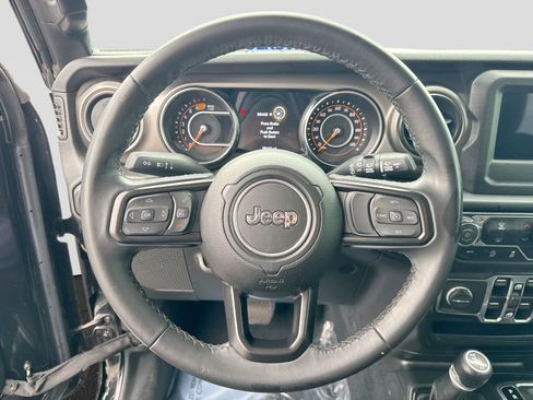 Used 2021 Jeep Wrangler Unlimited Sport AWD/4WD image 28