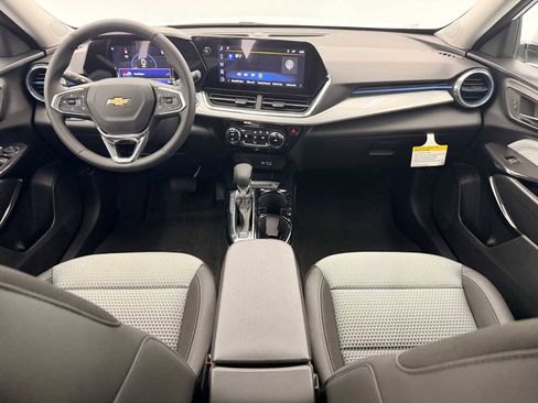 New 2026 Chevrolet Trax LT w/ Driver Confidence Package image 15