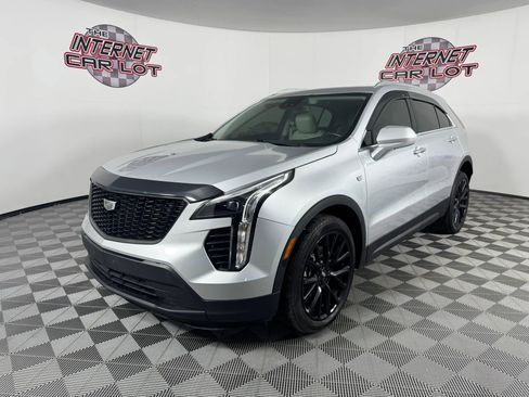 Used 2021 Cadillac XT4 Luxury w/ LPO, Onyx Sport Package AWD/4WD image 3