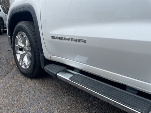 Used 2019 GMC Sierra 1500 SLT image 11