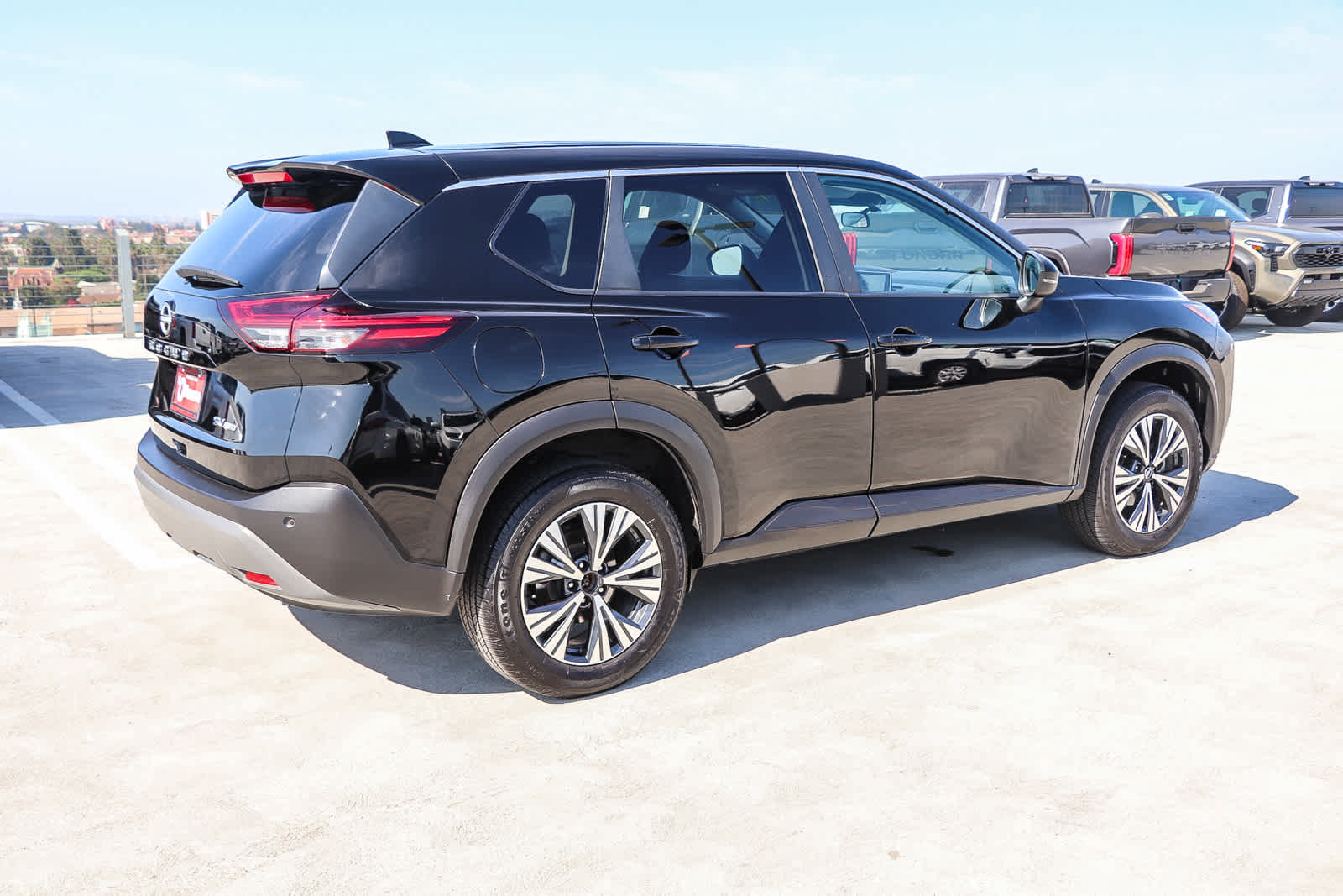 Used 2022 Nissan Rogue SV AWD/4WD image 6