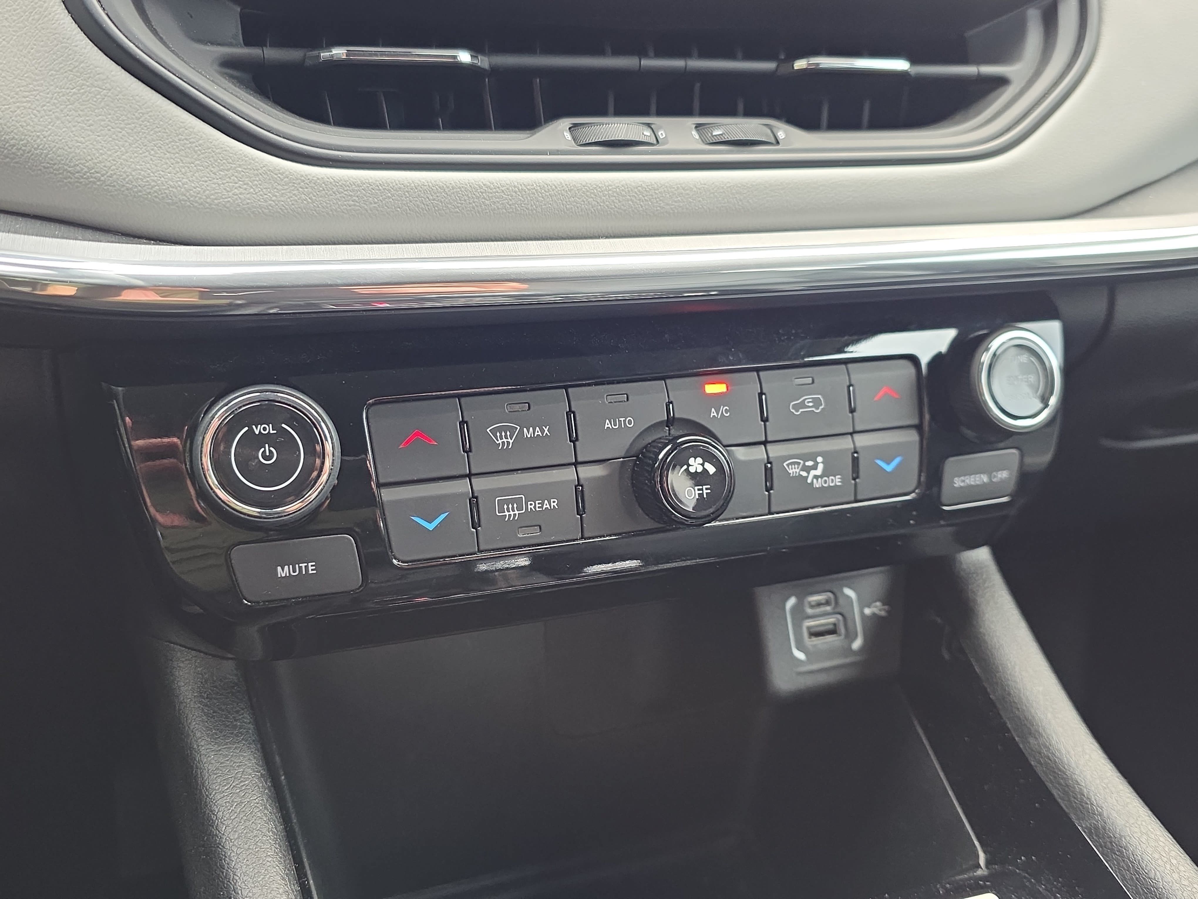 Used 2022 Jeep Compass Limited w/ Sun and Sound Group AWD/4WD image 8