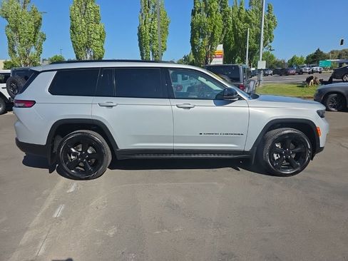 Used 2024 Jeep Grand Cherokee L Limited w/ Luxury Tech Group II AWD/4WD image 6