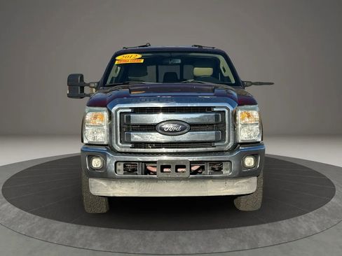 Used 2012 Ford F250 Lariat w/ Lariat Interior Pkg image 2