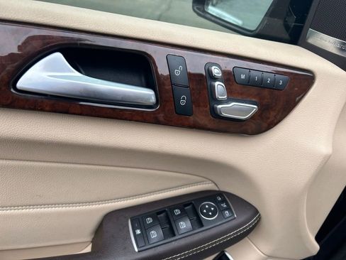 Certified 2019 Mercedes-Benz GLS 450 4MATIC image 41