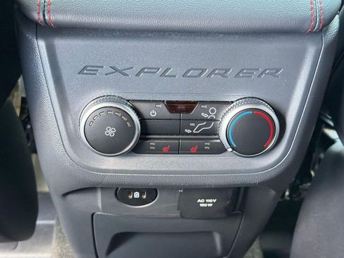 Used 2025 Ford Explorer ST-Line w/ Premium Package RWD image 25