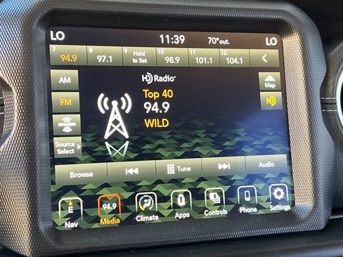 Used 2022 Jeep Wrangler Unlimited Sahara image 18