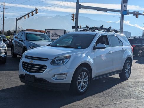 Used 2017 Chevrolet Equinox LT w/ Convenience Package image 9