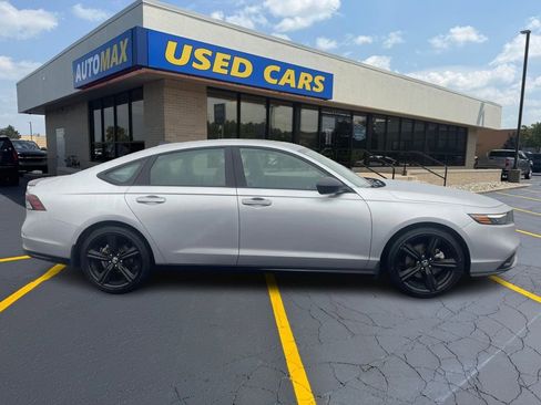 Used 2024 Honda Accord Sport image 2