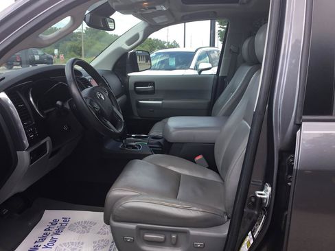 Used 2021 Toyota Sequoia Limited w/ Safety & Convenience Package AWD/4WD image 14