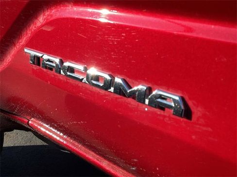 Used 2025 Toyota Tacoma SR5 image 11
