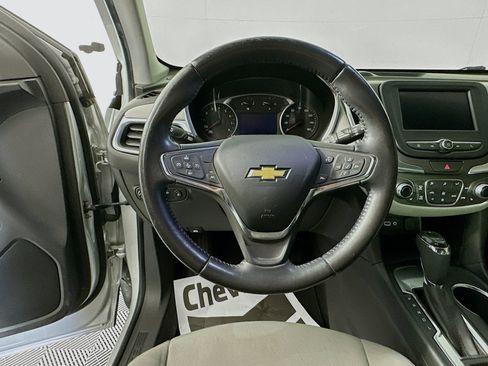 Used 2021 Chevrolet Equinox LT FWD image 11
