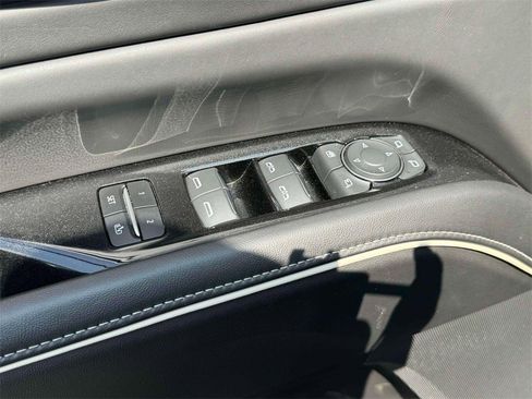 Certified 2024 Cadillac Escalade ESV Premium Luxury Platinum image 15