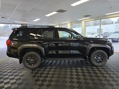 New 2026 Toyota 4Runner SR5 image 2