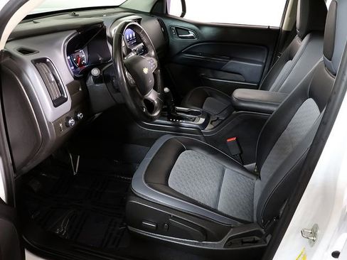 Used 2019 Chevrolet Colorado Z71 AWD/4WD image 13