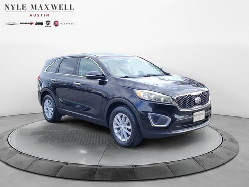 Used 2016 Kia Sorento L image 2