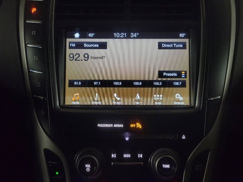 Used 2017 Lincoln MKX Reserve w/ Lincoln MKX Climate Package image 25