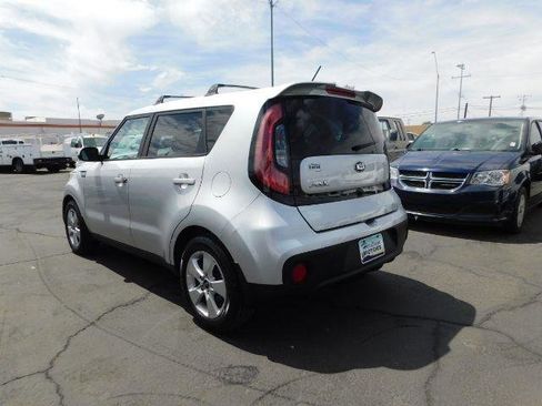 Used 2017 Kia Soul w/ Convenience Package image 5