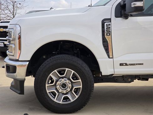 Used 2024 Ford F250 Lariat image 5