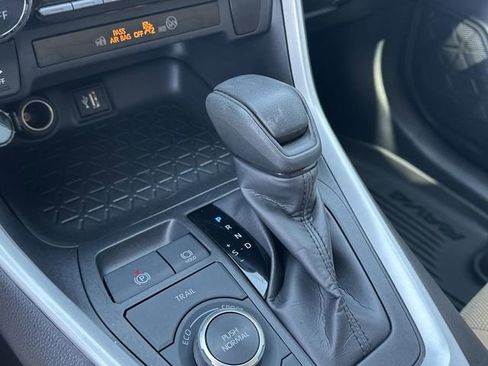 Used 2024 Toyota RAV4 LE image 17