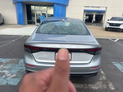 Used 2023 Honda Accord EX image 6