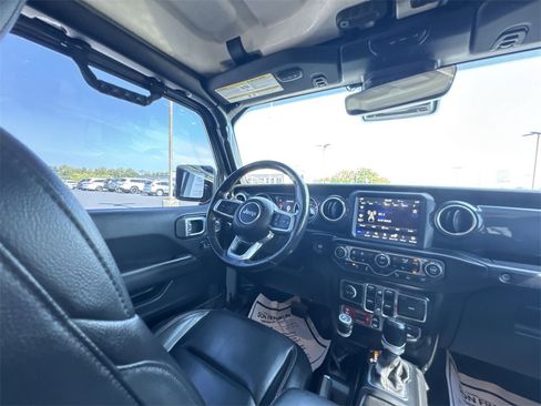 Used 2021 Jeep Wrangler Unlimited Rubicon w/ Trailer Tow Package image 15