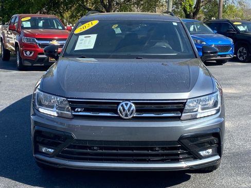 Used 2021 Volkswagen Tiguan SE R-Line image 2