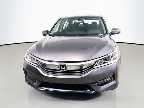 Used 2017 Honda Accord EX-L image 2