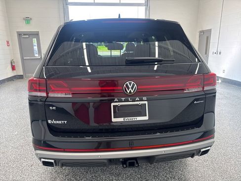 New 2026 Volkswagen Atlas Peak Edition AWD/4WD image 3
