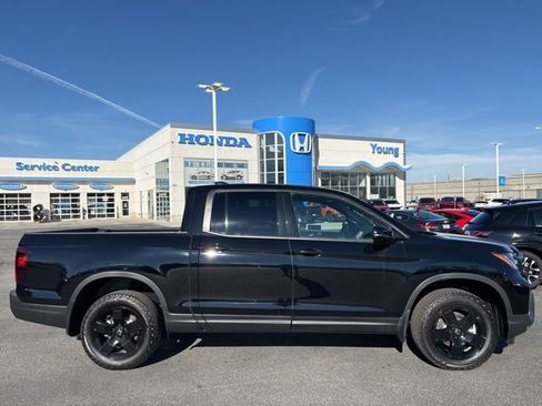 New 2026 Honda Ridgeline Black Edition image 2