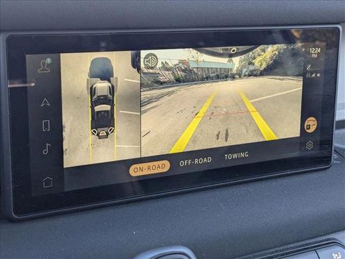 Used 2023 Land Rover Defender 90 S image 13